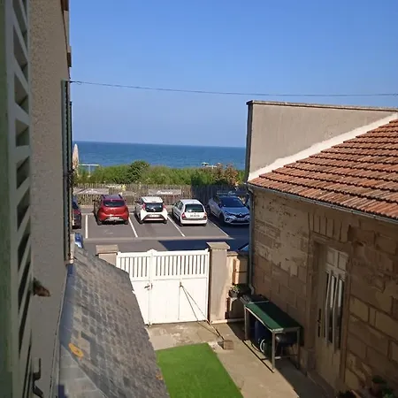 Apartment Albireo, Appt Cosy En Front De Luc-sur-Mer