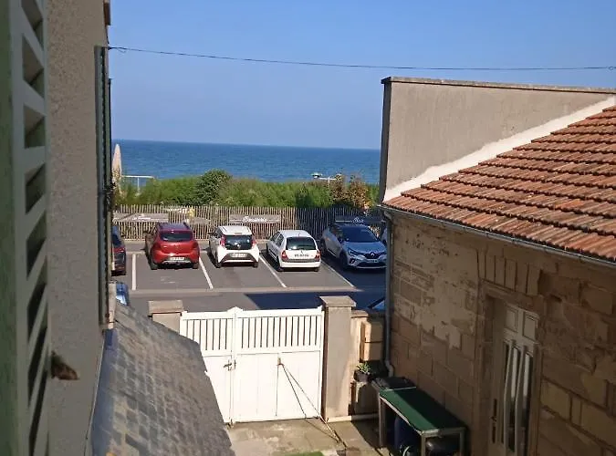 Apartment Albireo, Appt Cosy En Front De Luc-sur-Mer